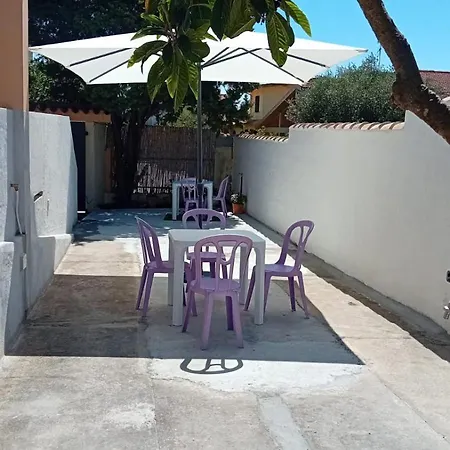 Casa Del Sole - Trilocale Con Giardino * קרבוניה