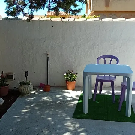 Casa Del Sole - Trilocale Con Giardino דירה קרבוניה