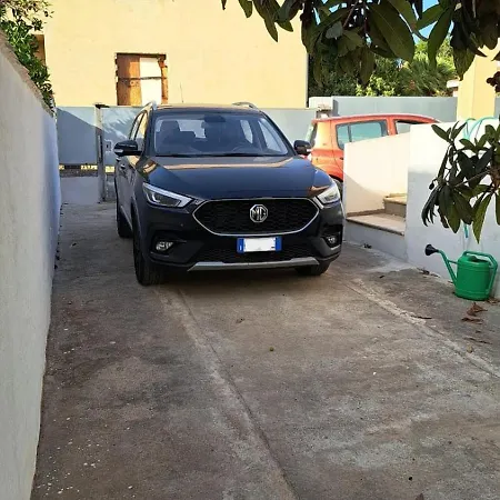 Casa Del Sole - Trilocale Con Giardino アパート *